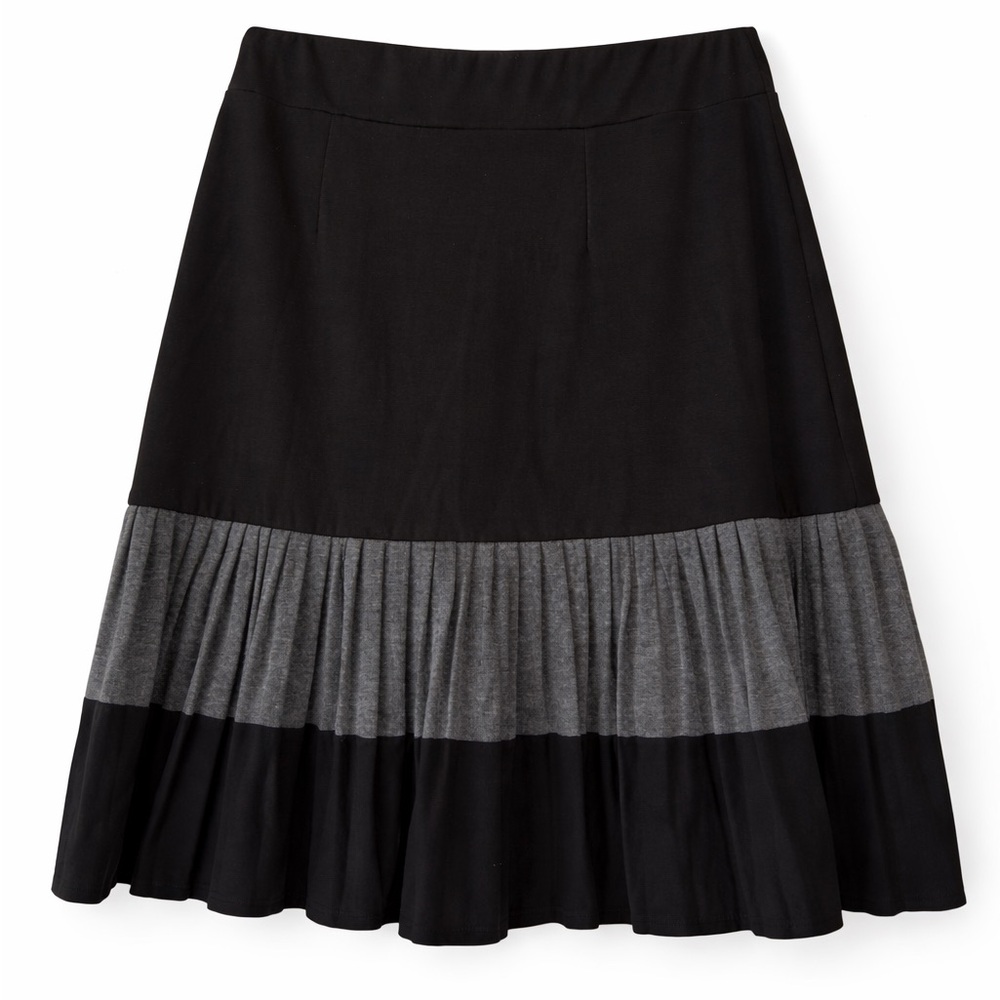 Black Pleated Skirt size L